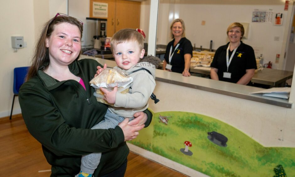 Fife Gingerbread also ran a lunch club during lockdown to help people who were isolated. Jillian Cartmel and son Lucas collected lunch from Zoe Taylor and Kerry Jones.