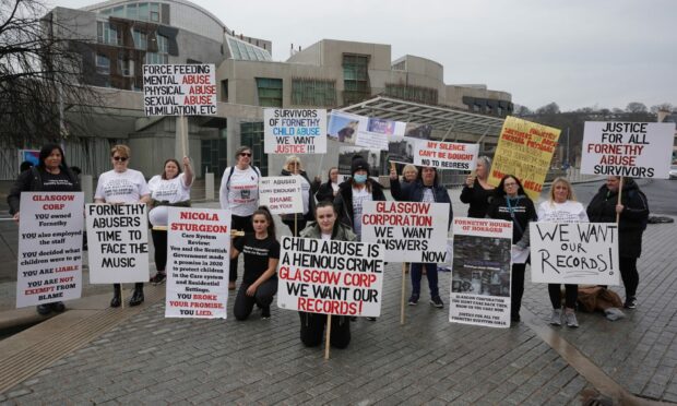 fortnethy house protest