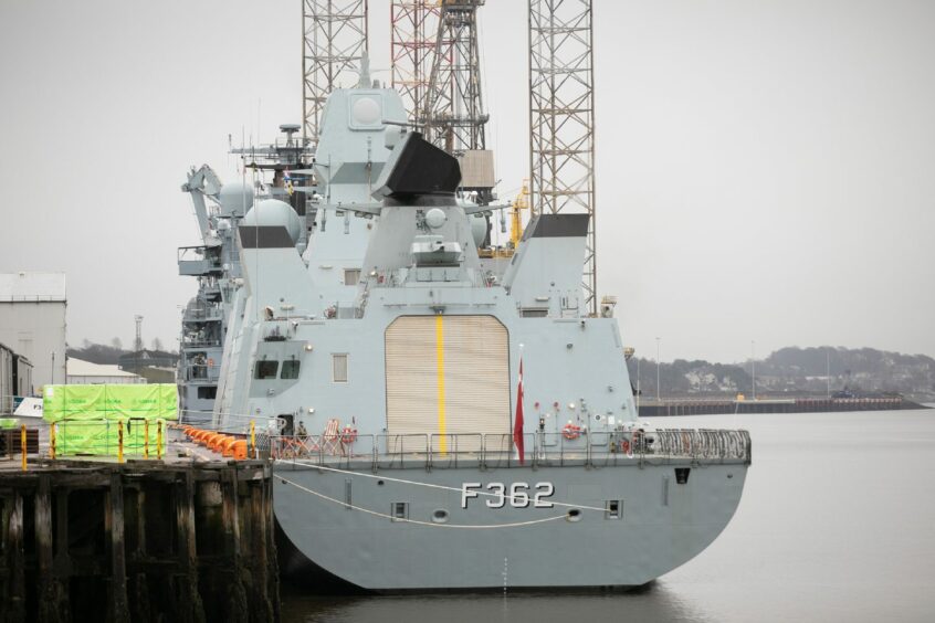 Nato Warship F326 in Dundee this morning