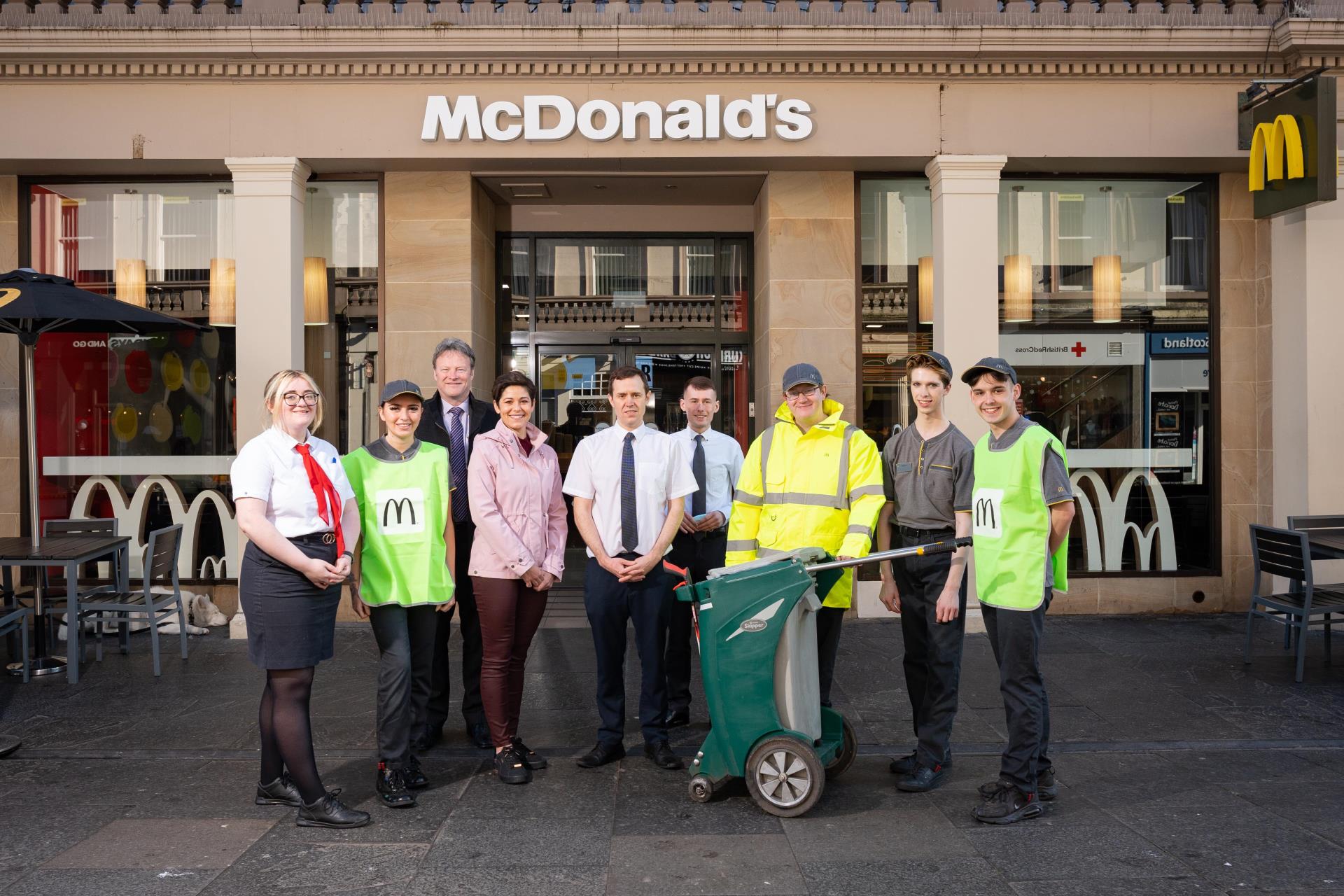 McDonald's litter picking in Dundee