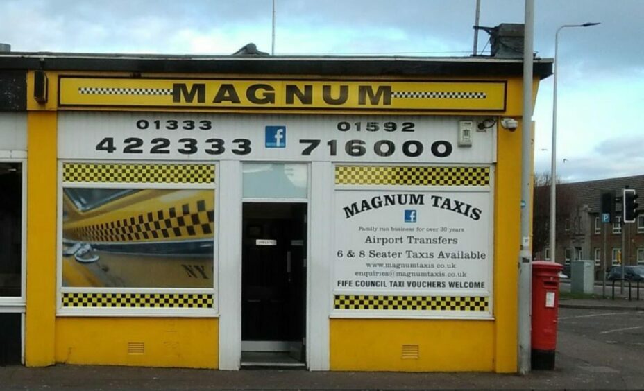 Magnum Taxis in Methil.