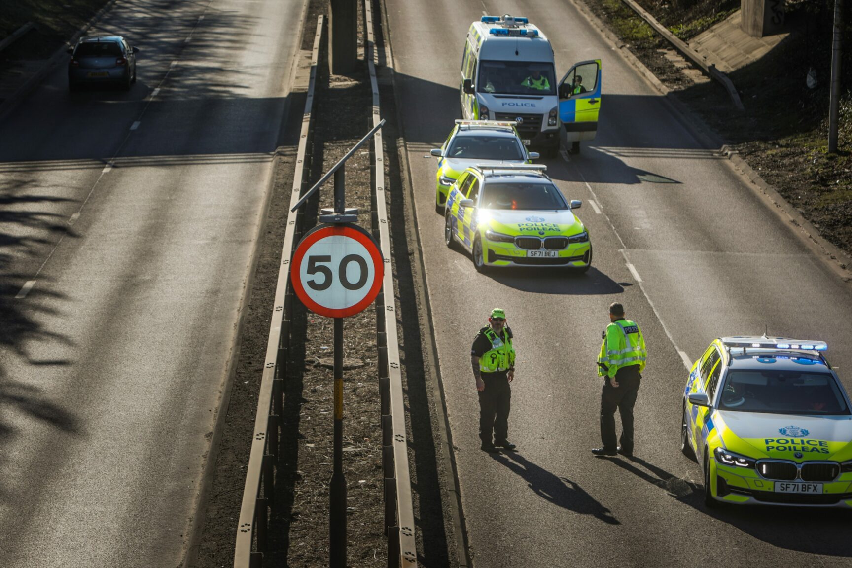 Man seriously injured after crash on Dundee's Kingsway