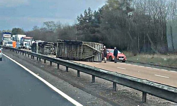 Police were called to toppled trailer near Cowdenbeath.