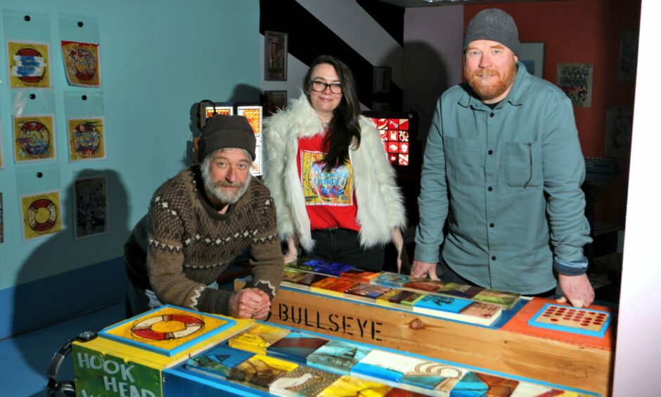 Artists Kenny Anderson (King Creosote) and Keny Drew with gallery owner Kathryn Rattray.