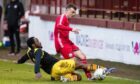 Michael Cruickshank has penned a new one-year deal with Brechin