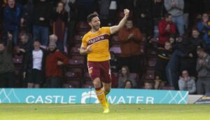Ricki Lamie offered new Motherwell contract as Dundee deal hangs in the balance