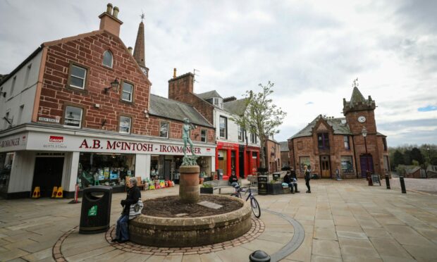 Kirriemuir town centre.