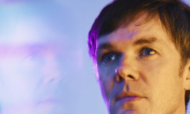 Roddy Woomble is still lead singer for Idlewild, but is currently on a solo tour.