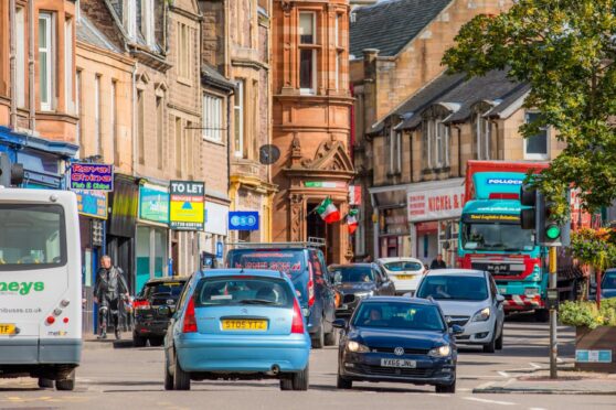 Idling has caused high pollution in areas such as Crieff. Image: Steve MacDougall/DC Thomson