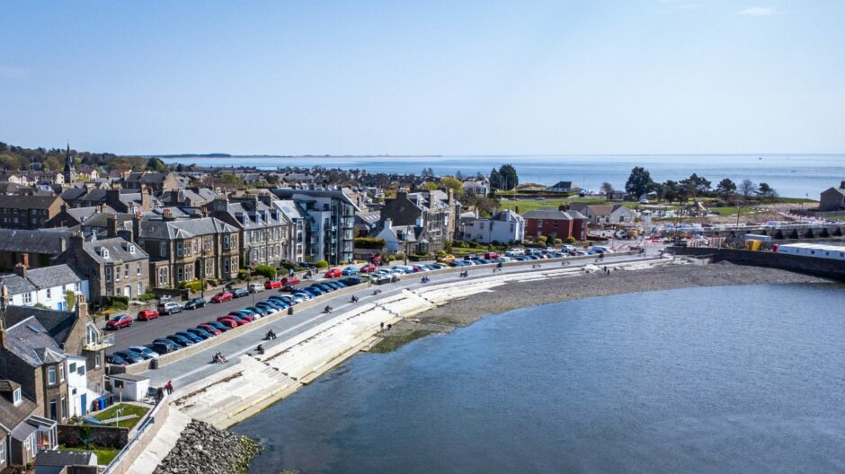 Drone footage of latest progress made on £15m Broughty Ferry flood defences project.