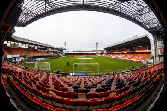 Dundee will welcome United onto the pitch at Tannadice ahead of Sunday's clash. Image: SNS