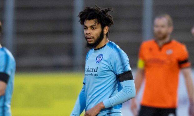 Roberto Nditi in action for Forfar Athletic