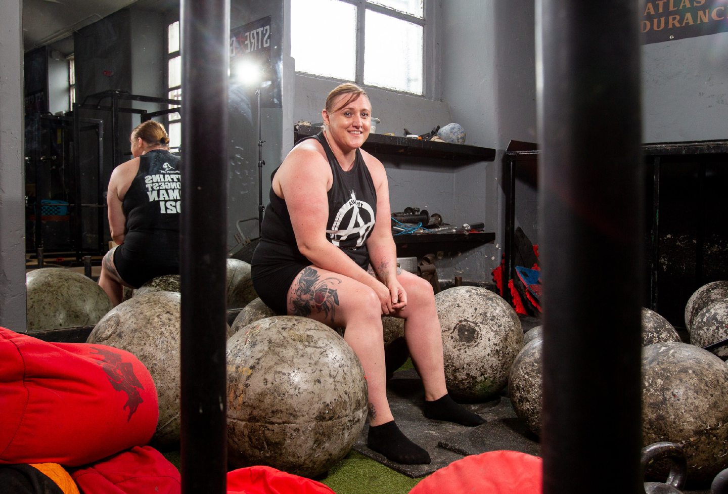 Izzy Tait: Dundee mum overcomes brain injury for strongwoman contests