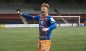 Former Dundee and Dundee United star Simon Murray will face Dark Blues this season after penning new Queen’s Park deal