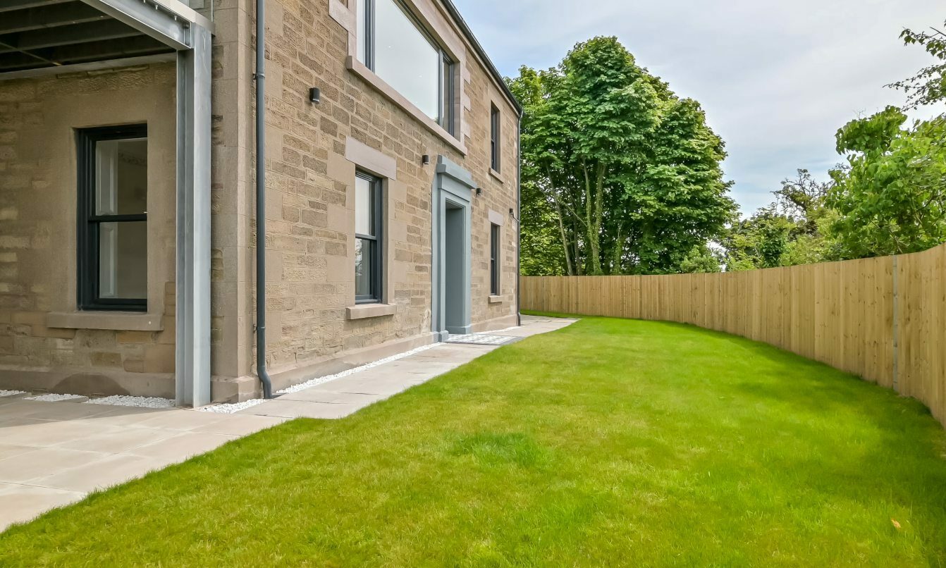 Amazing Carnoustie Terrace Road house has views from 5 metre window