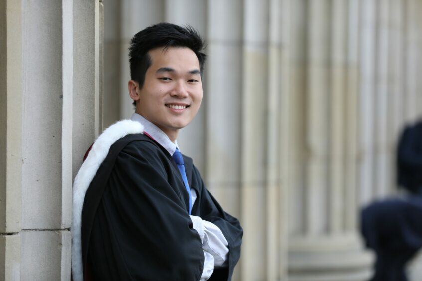 Lim Javions graduates in dentistry.