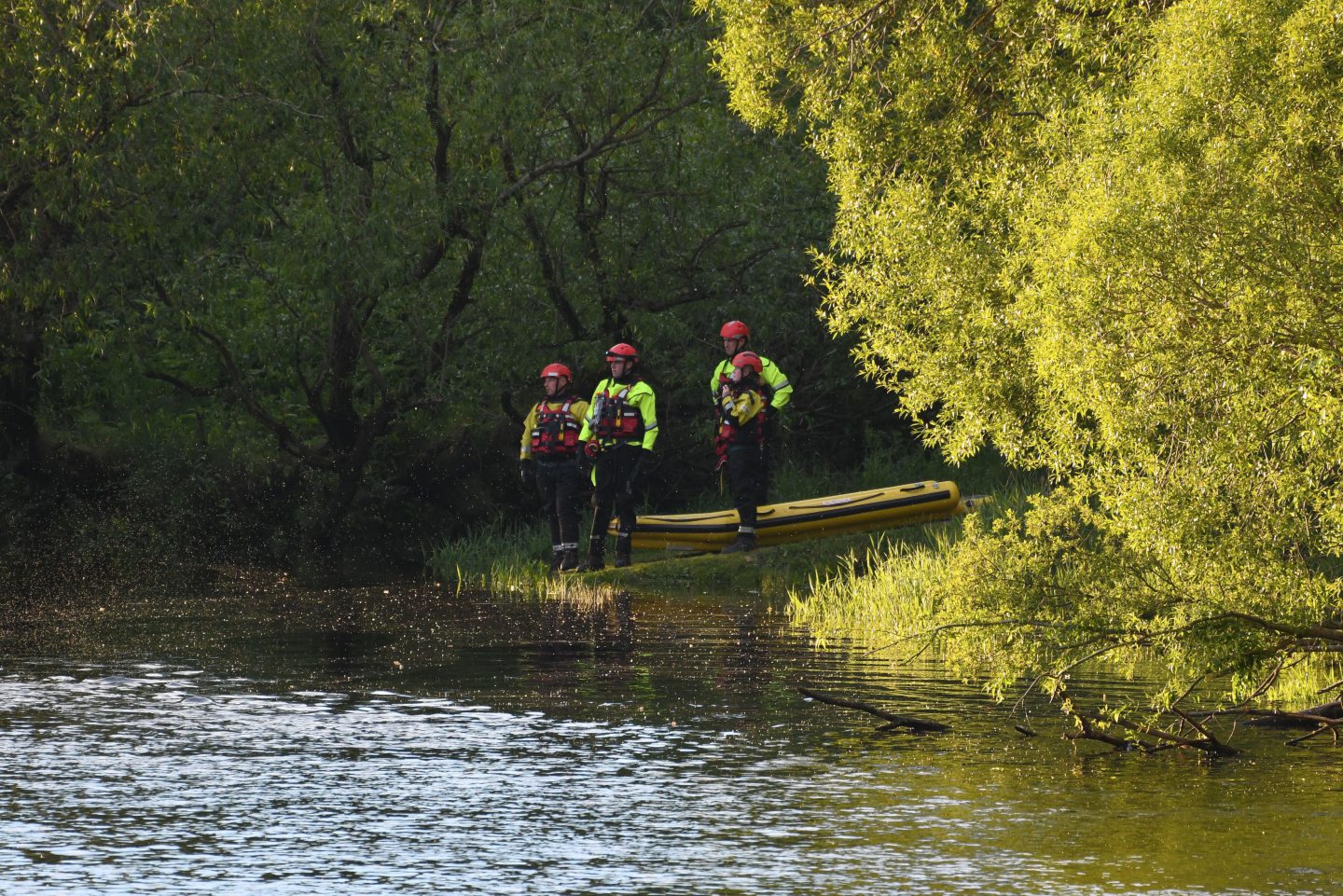 Sighting of 'person' in River Tay sparks major Perth search