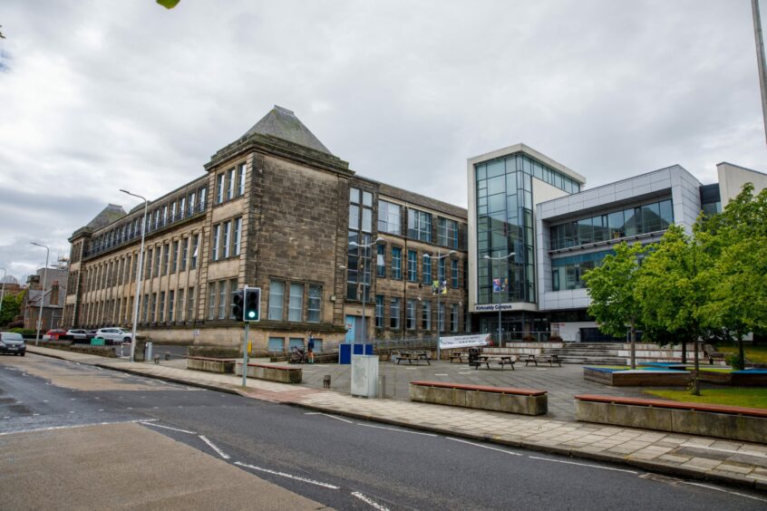Fife college offers free lunches