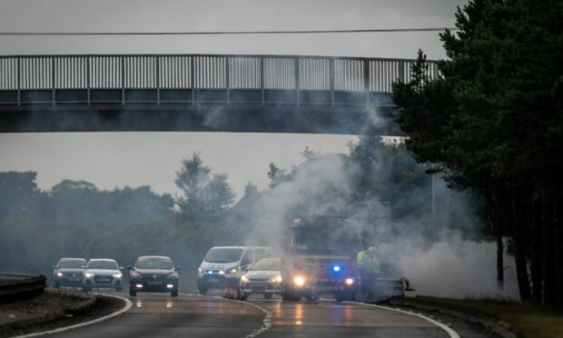 Fire near the A92 in Kirkcaldy - Picture: Steve Brown DCT Media.