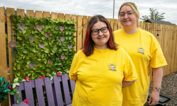 Ava and mum Sharon Howie will tackle the Dundee Kiltwalk 2022. Pictures by Steven Brown/DCT Media.