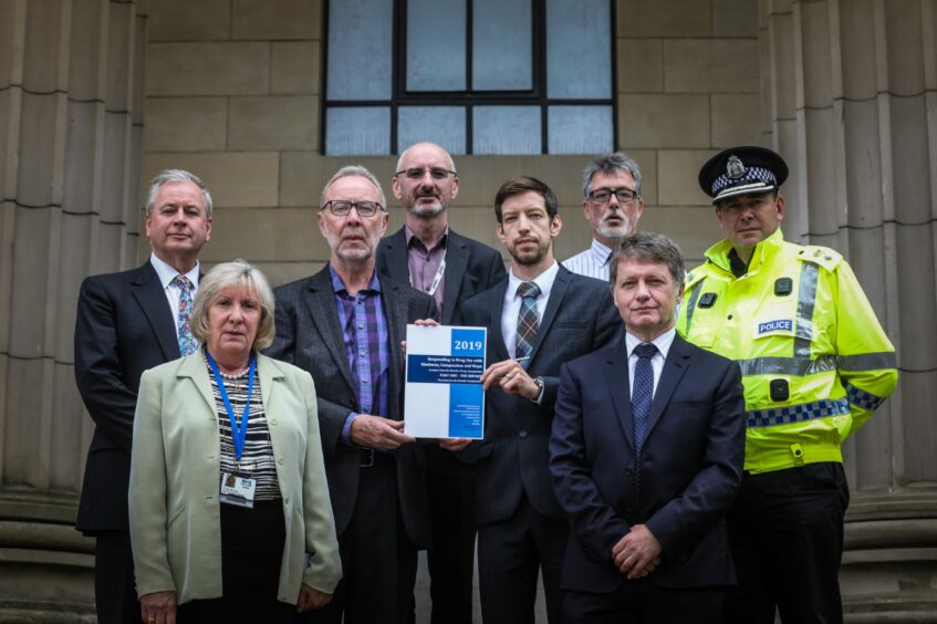 Dundee Drugs Commission report, City Square, Dundee. Picture shows, from left, David Martin, Trudy McLeay, Dr Robert Peat, chairman of the Dundee Drugs Commission, David Lynch, John Alexander, Simon Little, Grant Archibald and Chief Superintendent Andrew Todd. Photo: Mhairi Edwards/DCT Media.