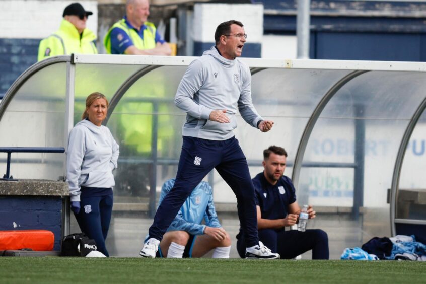 Dundee boss Gary Bowyer pushes his side on.