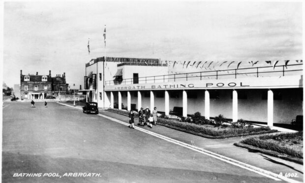 This fantastic image from Angus Council's collection shows the bathing pool with the Seaforth Hotel in the background.