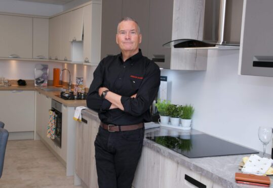 Steve from Dream Doors Dundee helps with your kitchen renovation on a budget.