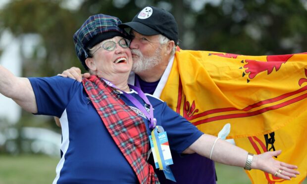 Names of all the Kiltwalk Heroes in the 2022 event, including Molly and George Laidlaw from Broughty Ferry. Picture by Gareth Jennings/DCT Media.