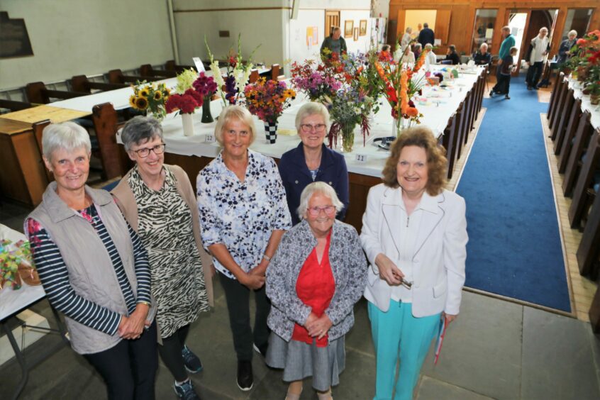 Montrose flower show committee