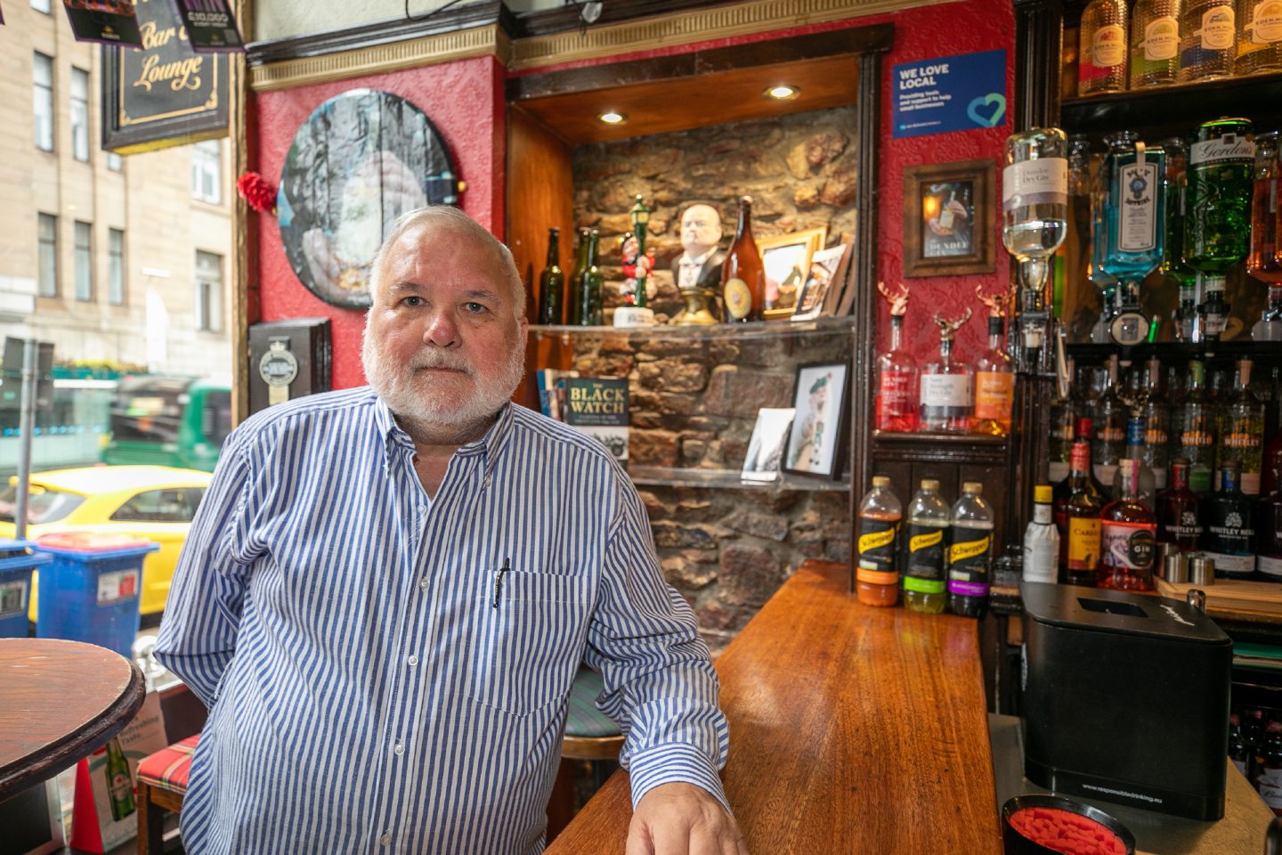 Dundee pub manager makes plea for return of stolen Pillars model