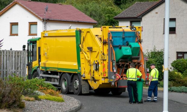 A bin lorry collection in Glenrothes.