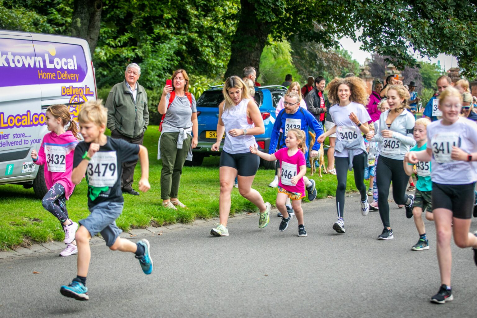Kirkcaldy half marathon in pictures as 800 runners take part