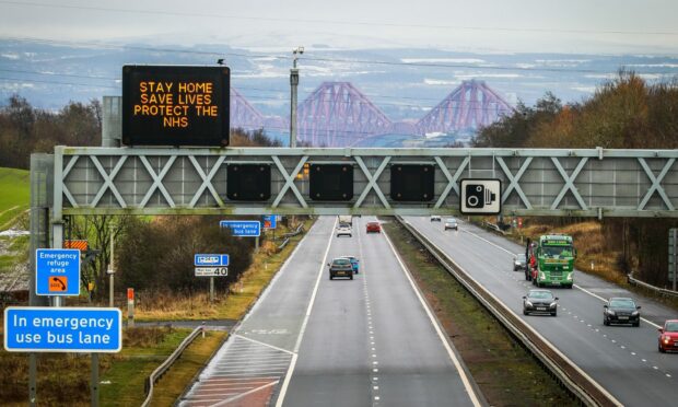 Motorists are facing disruption following a crash on the M90. Image: Steve Brown / DC Thomson.