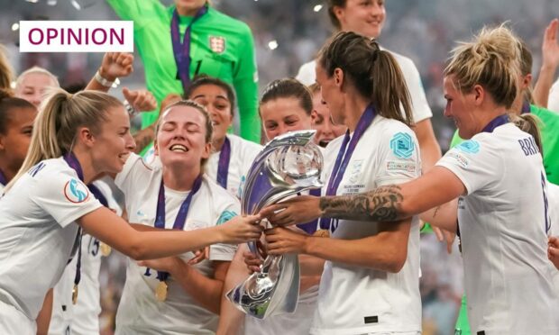 A proud moment for England's Lionesses as they celebrate their UEFA Womens Euro 2022 victory.  Daniela Porcelli/SPP/Shutterstock.