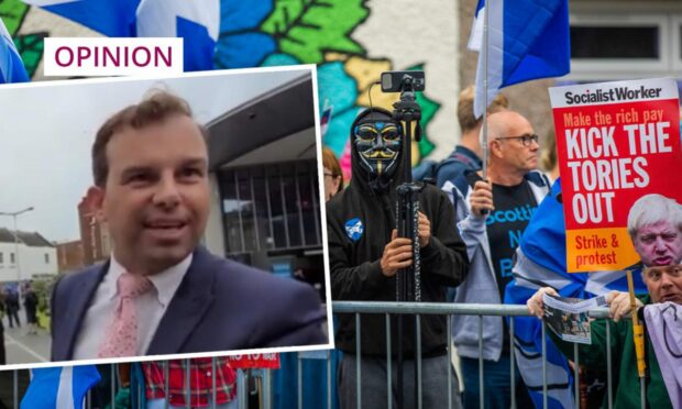 BBC Scotland editor James Cook was abused and heckled by a minority of Scottish independence supporters at the Perth Conservative leadership hustings.