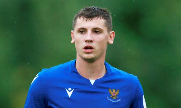 Bobby Dailly in action for St Johnstone.