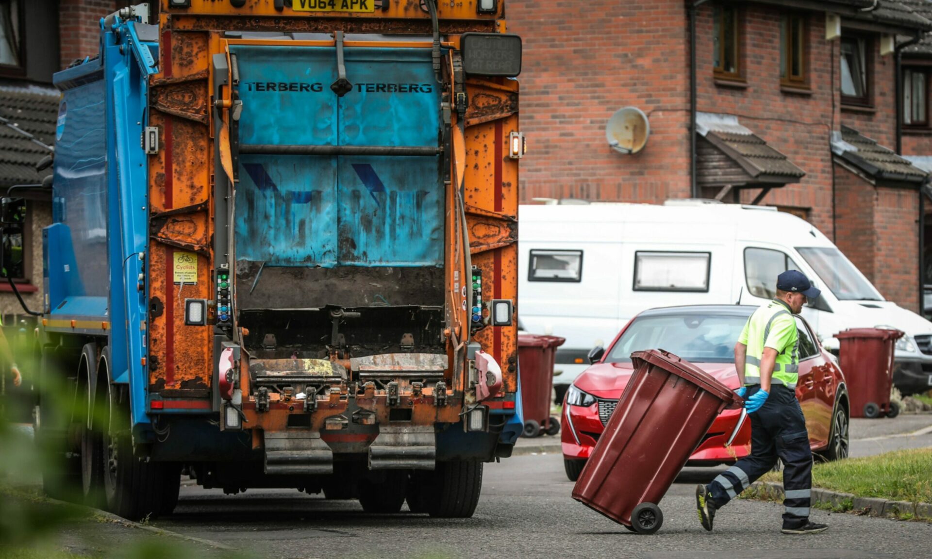 Dundee brown bin permit cost to rise again in March