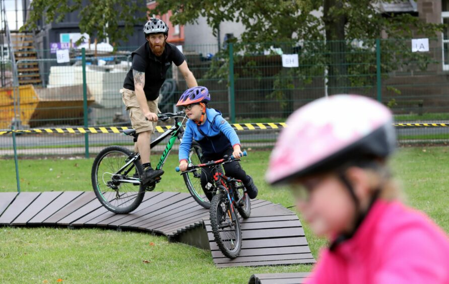 Angus cycle hub