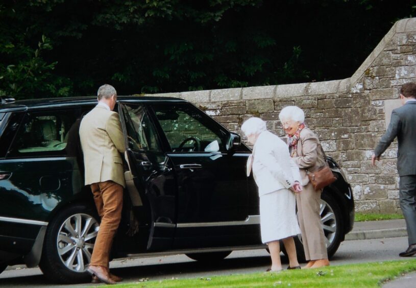 Lady Strathmore says goodbye as the Queen leaves Glamis Castle