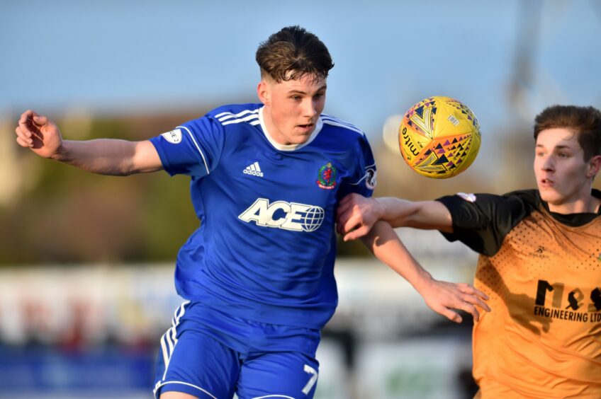 Josh Mulligan in action for Cove in 2020.