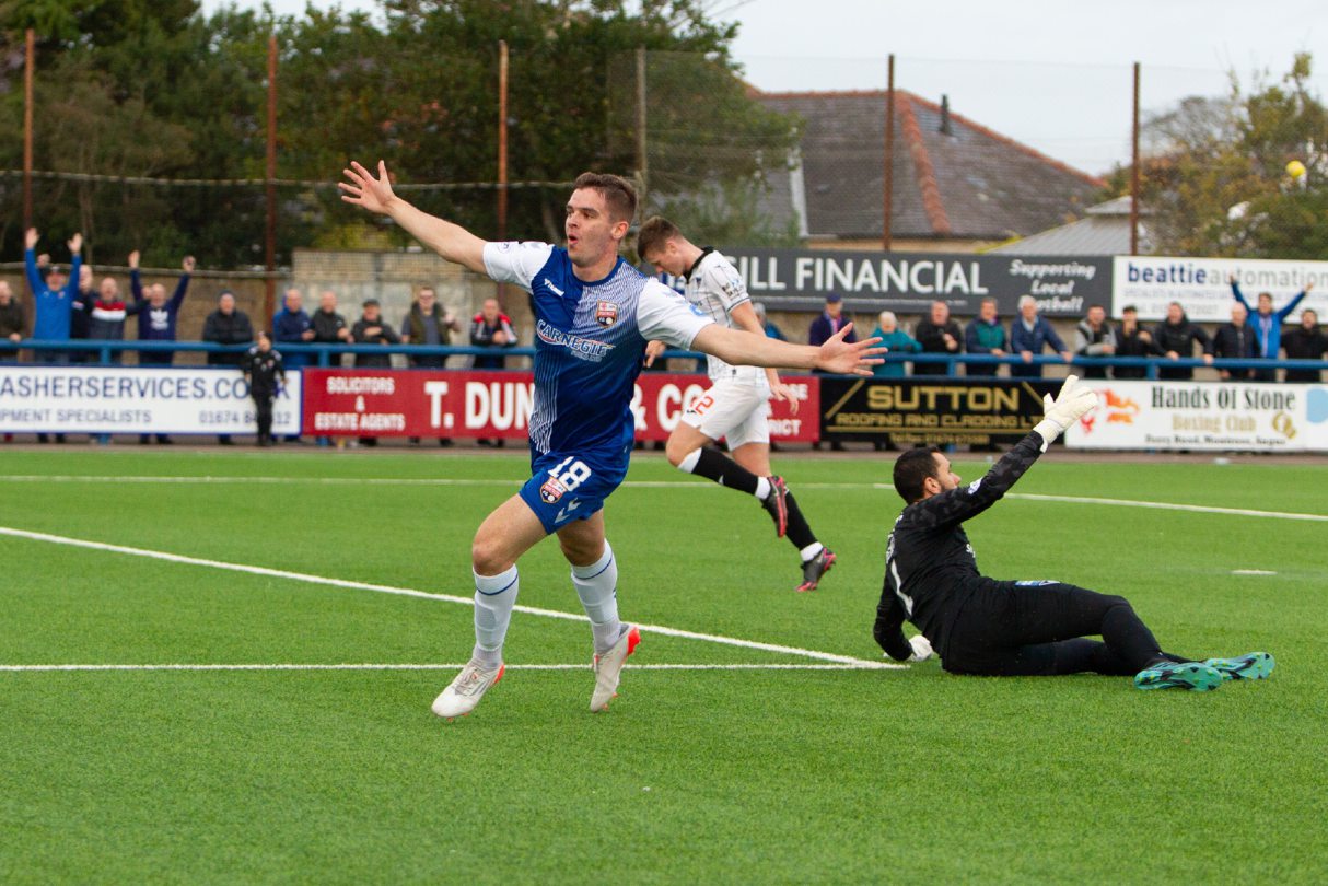 Montrose's Matthew Wright celebrates after netting his second against Dunfermline last weekend. Image: Paul Reid