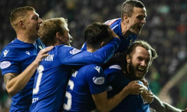 St Johnstone celebrate Stevie May's winner. Image: SNS.