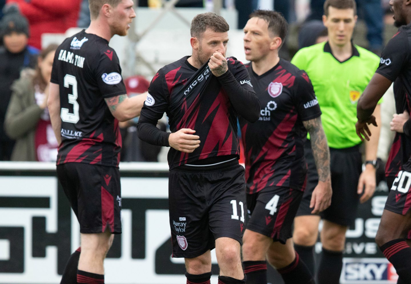 Bobby Linn is congratulated after his goal. Image: SNS