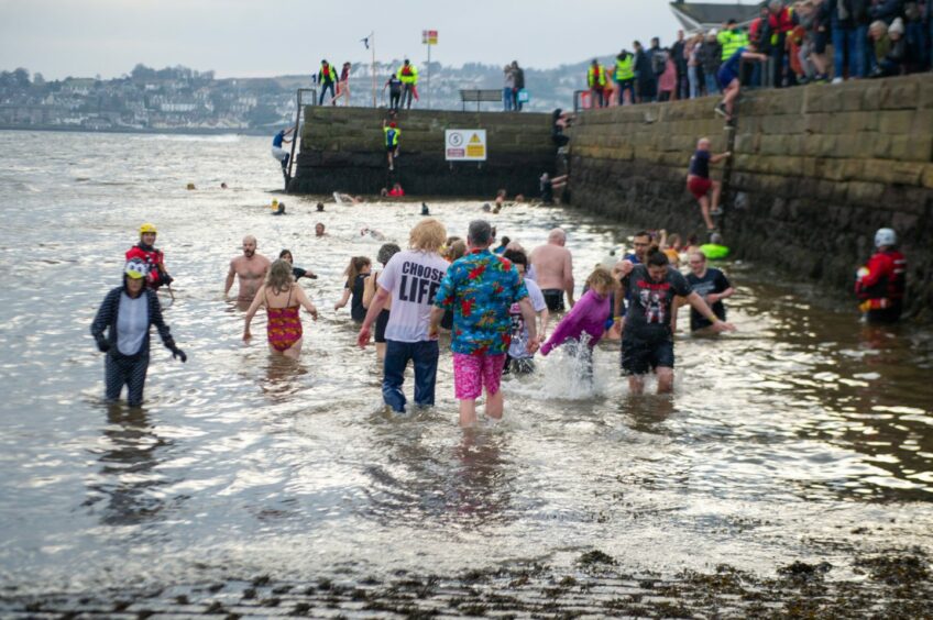 Brave Dundonians taking the plunge at 2020's dook.