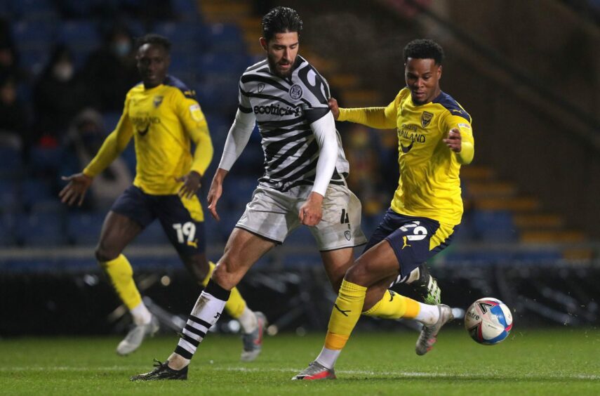 Dundee new signing Derick Osei in action for Oxford United.