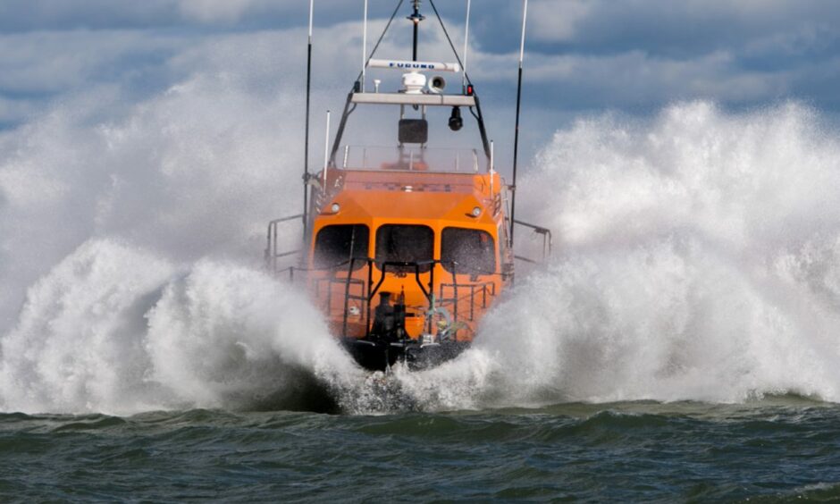 Shannon-class lifeboat.