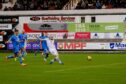 Craig Wighton missed a good chance to put the Pars ahead. Image: Sportpix.