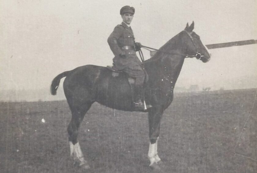 Angus First World War Army Captain Alexander Wallace and war horse Vic.