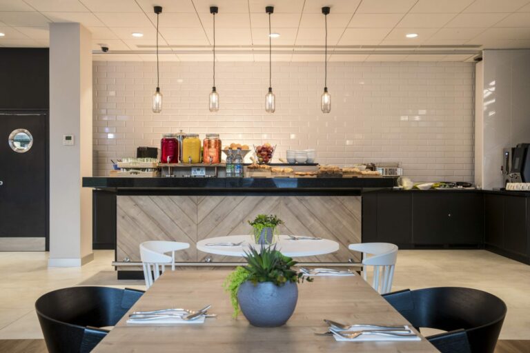 Win Lunch/dinner for two at Courtyard by Marriott Edinburgh West